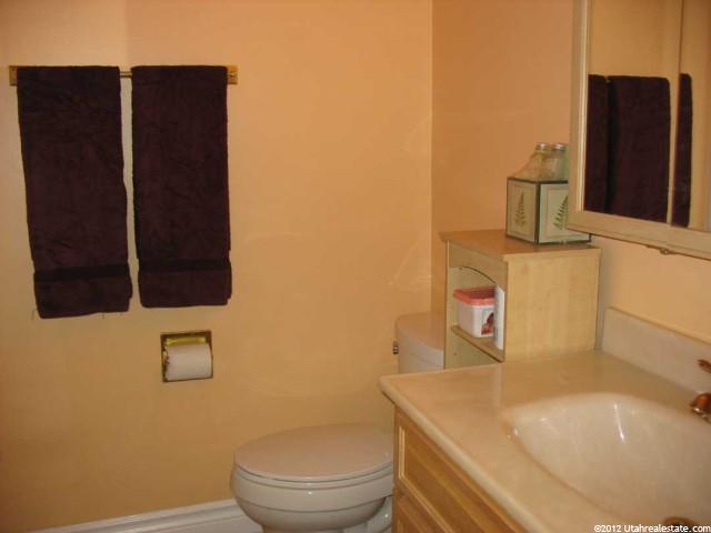 2497 E Woodthrush Dr, Sandy, UT 84093 — photo 9