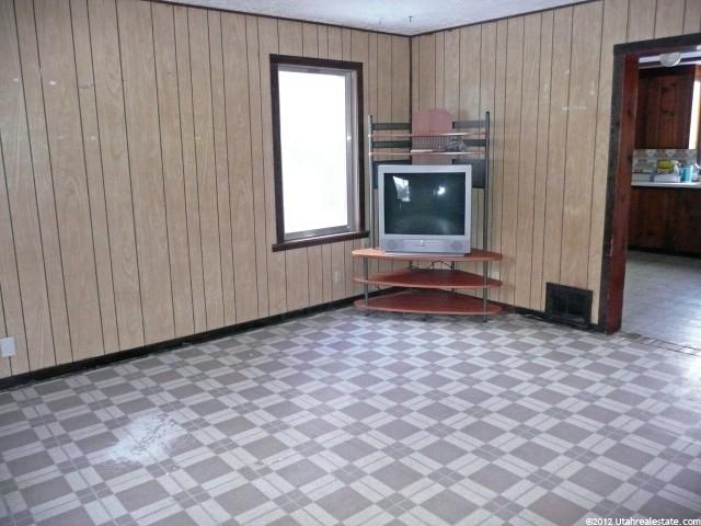 21 N 200 W, Smithfield, UT 84335 — photo 2