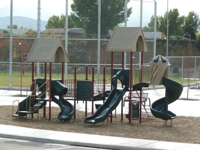 9021 S Heights Dr E, Sandy, UT 84094 — photo 10