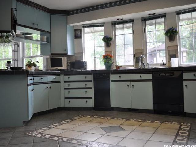 4002 S 550 W, Riverdale, UT 84405 — photo 4