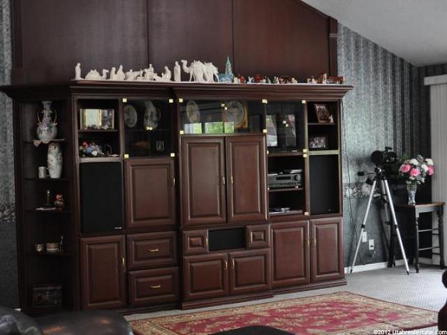 4002 S 550 W, Riverdale, UT 84405 — photo 7