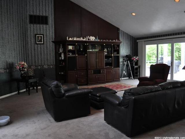 4002 S 550 W, Riverdale, UT 84405 — photo 8