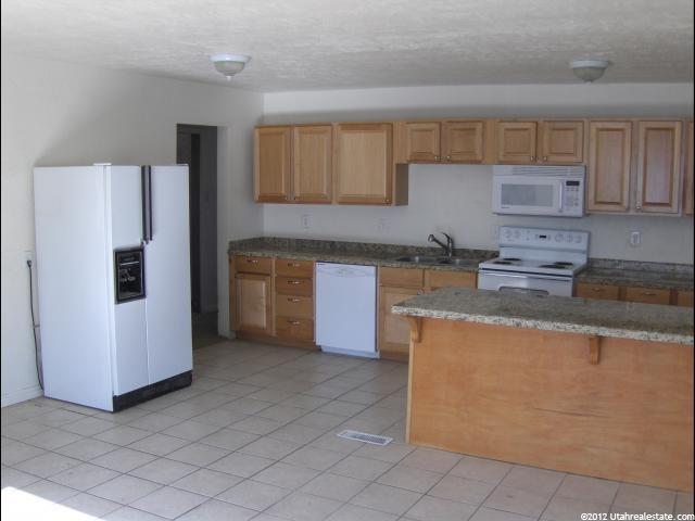 52 N Pinehurst Ave, Tooele, UT 84074 — photo 2