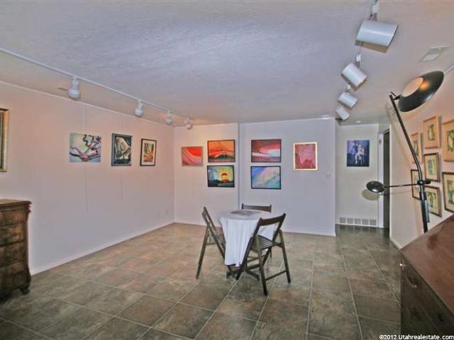 260 S 400 E, Hyde Park, UT 84318 — photo 12