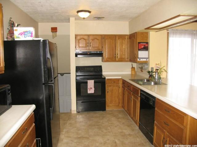 8550 S Clairmont Cir, Sandy, UT 84070 — photo 4