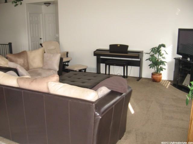 1426 N 2340 W, Clinton, UT 84015 — photo 3