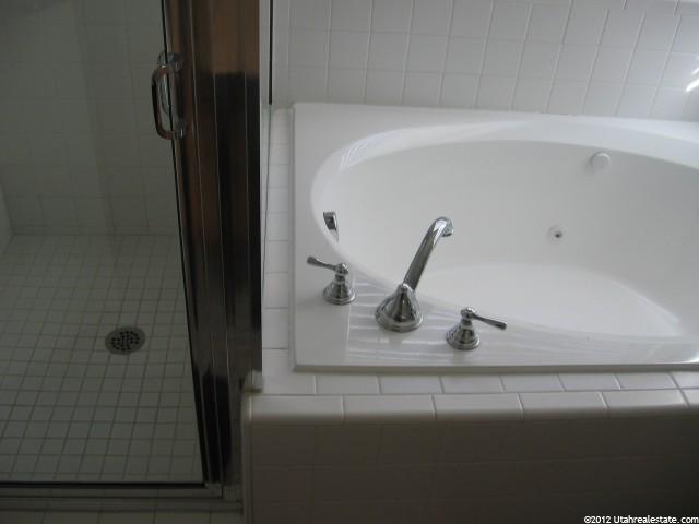 1426 N 2340 W, Clinton, UT 84015 — photo 8