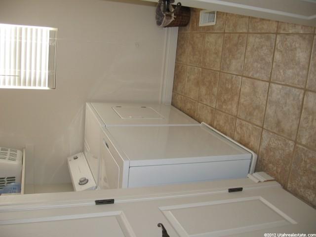 1426 N 2340 W, Clinton, UT 84015 — photo 10