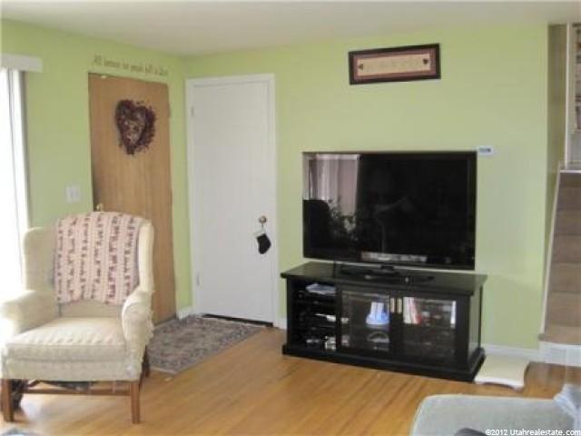 61 E Diamond St, Layton, UT 84041 — photo 2