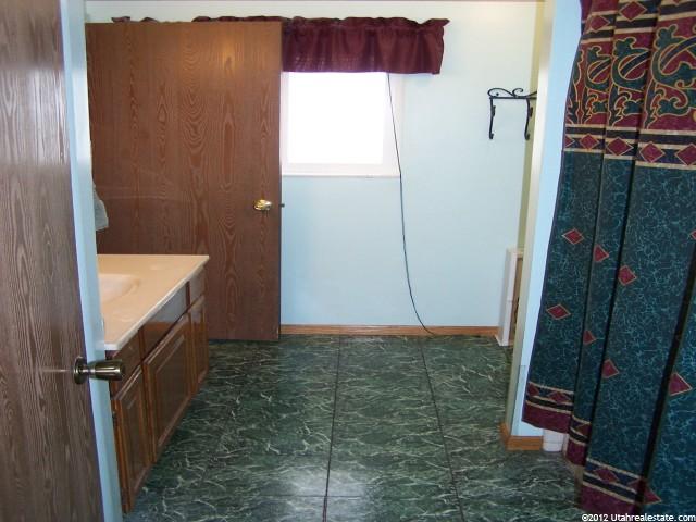 5572 S 3975 W, Roy, UT 84067 — photo 9