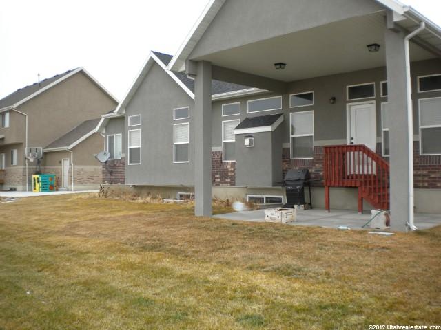 629 W 2975 S, Syracuse, UT 84075 — photo 9
