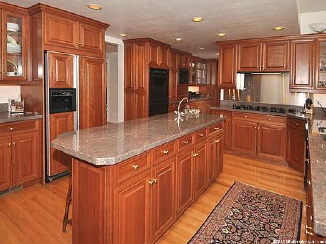 2152 E Creek Rd, Sandy, UT 84093 — photo 3