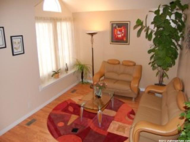 1676 S 300 E, Kaysville, UT 84037 — photo 2