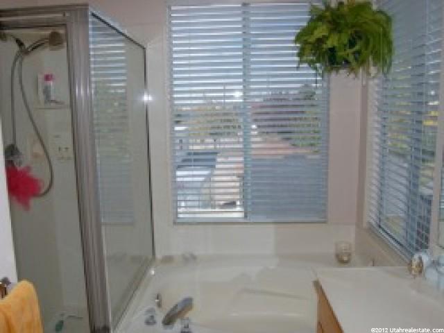 1676 S 300 E, Kaysville, UT 84037 — photo 6