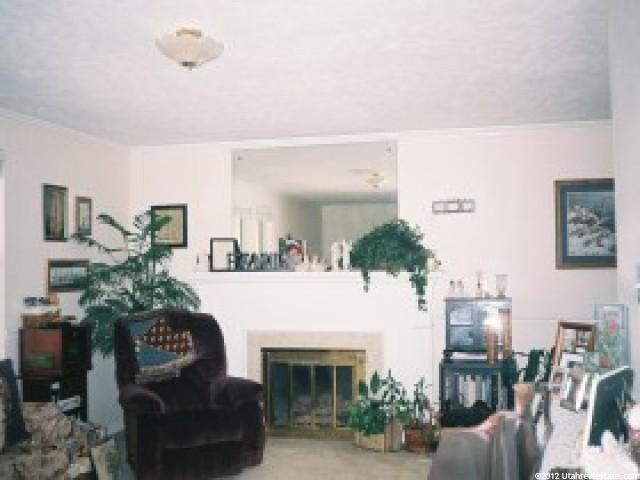 721 E Lakerview Dr S, Ogden, UT 84403 — photo 2