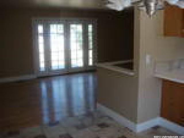 9336 S Brighton View Dr E, Sandy, UT 84070 — photo 2