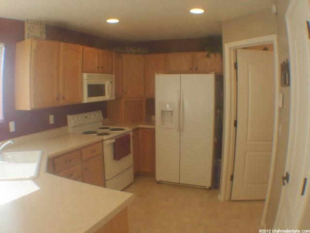 2369 S 50 E, Clearfield, UT 84015 — photo 2