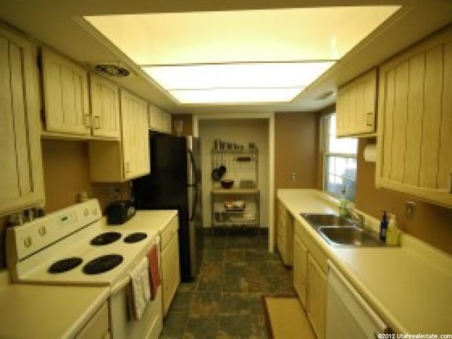 679 E 4025 S #C, Murray, UT 84107 — photo 3