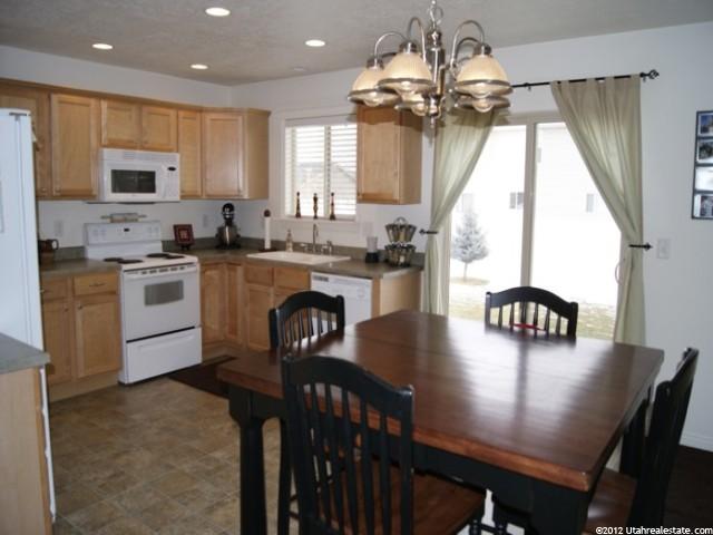 1371 W 2175 S, Woods Cross, UT 84087 — photo 6