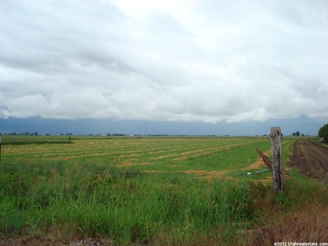 5665 W 8800 N, Elwood, UT 84337 — photo 4