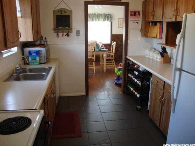 1032 Ropcke Dr, Murray, UT 84123 — photo 4