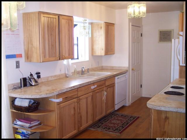 951 S 50 E, Layton, UT 84041 — photo 3