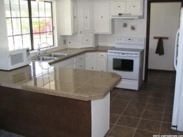 2639 W 2325 S, West Haven, UT 84401 — photo 5