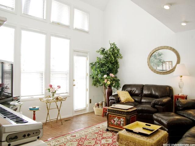602 Patty Cir, Centerville, UT 84014 — photo 2