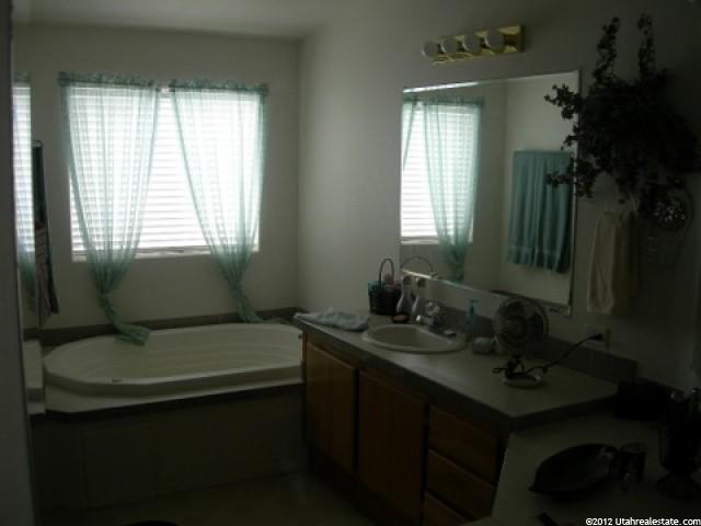 9305 N Sunset Dr, Thatcher, UT 84337 — photo 8