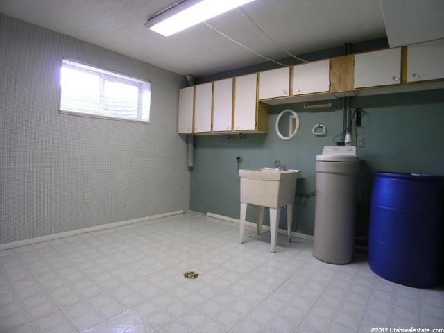 6162 S 2125 E, South Ogden, UT 84403 — photo 8