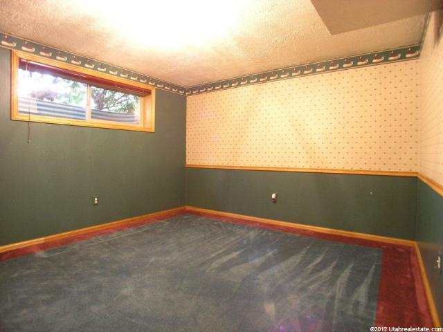 6162 S 2125 E, South Ogden, UT 84403 — photo 9