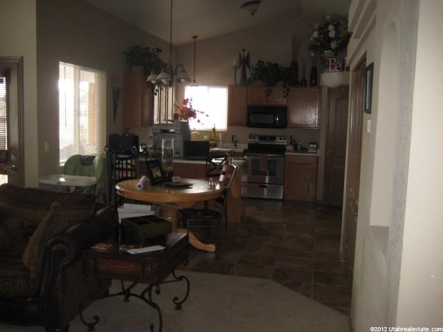 13936 S Haystack Peak Cir, Riverton, UT 84096 — photo 2