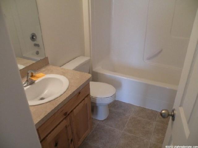 2072 N 550 W, Clinton, UT 84015 — photo 7