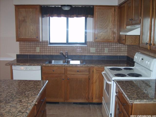 1147 W 2525 N, Layton, UT 84041 — photo 2