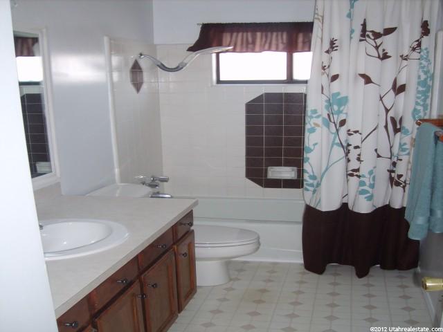 1147 W 2525 N, Layton, UT 84041 — photo 5