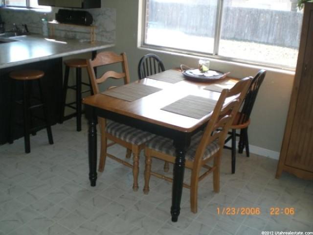 5940 Kyle Dr, Kearns, UT 84118 — photo 3