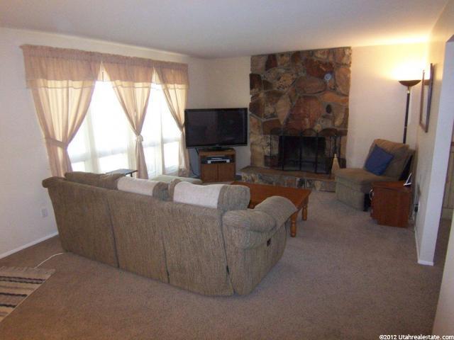 9555 S 1700 E, Sandy, UT 84092 — photo 2