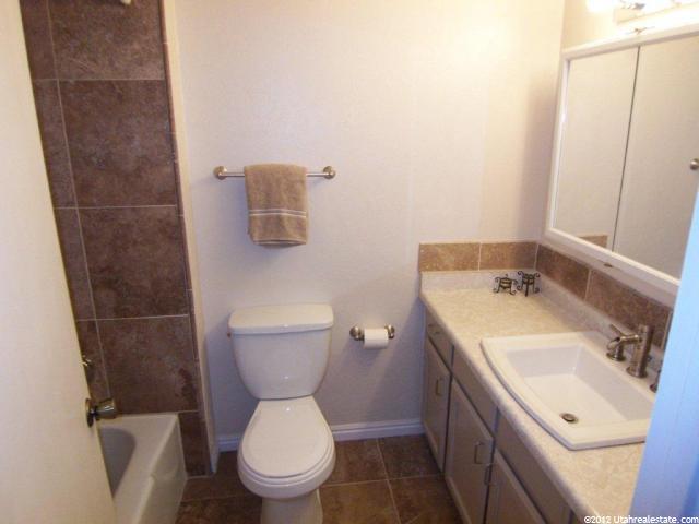 9555 S 1700 E, Sandy, UT 84092 — photo 7