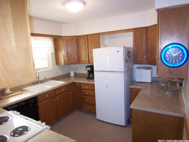 9555 S 1700 E, Sandy, UT 84092 — photo 8