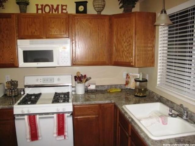 2853 W 2100 N, Clinton, UT 84015 — photo 4