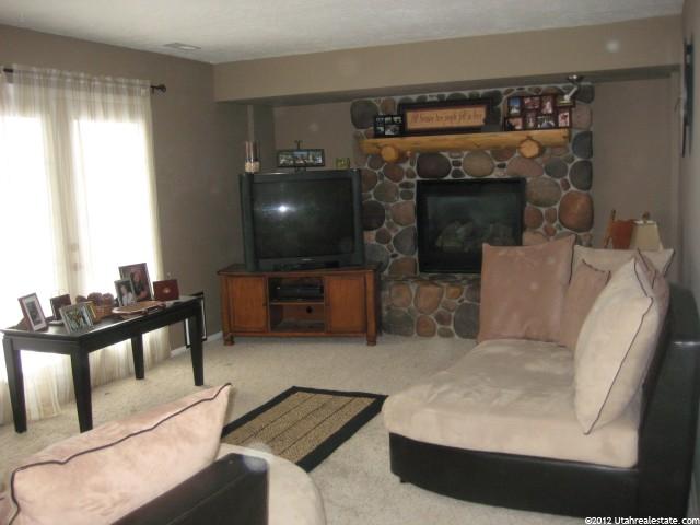1575 E Altair Cir, Sandy, UT 84093 — photo 2