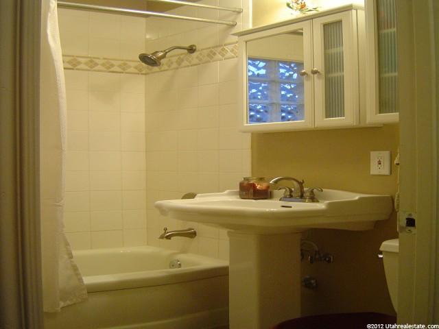 193 Locust St, Clearfield, UT 84015 — photo 4