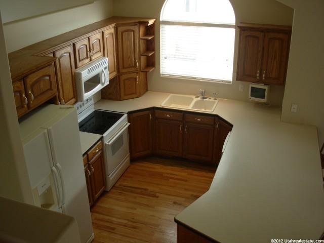 889 W 4100 S, Riverdale, UT 84405 — photo 2