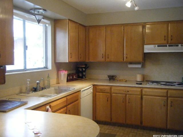 849 Ridgeview Dr, South Ogden, UT 84403 — photo 2