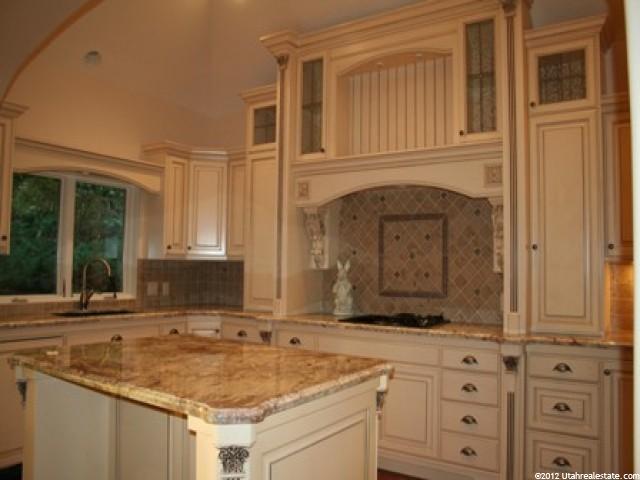 2058 Ridgehill Dr, Bountiful, UT 84010 — photo 2