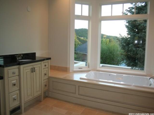 2058 Ridgehill Dr, Bountiful, UT 84010 — photo 8