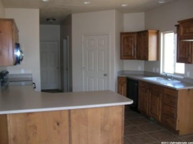 1293 W 1580 N, Clinton, UT 84015 — photo 3