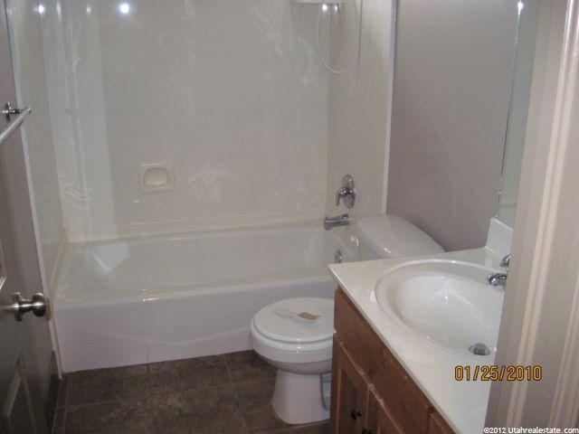 3402 N 2575 W, Farr West, UT 84404 — photo 9