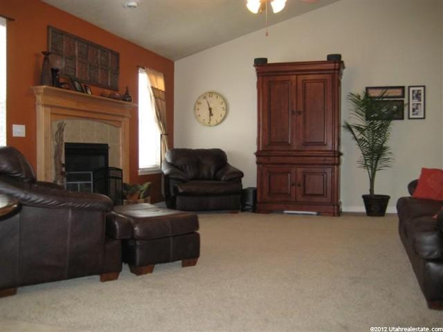 2173 S 800 E, Clearfield, UT 84015 — photo 2