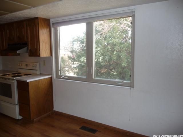 887 N 250 W, Sunset, UT 84015 — photo 4